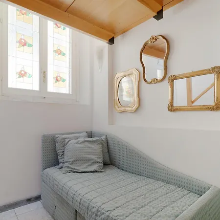 Guesthost - Arco Della Pace Apartment Milan