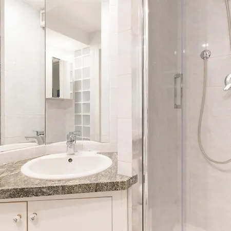 Apartment Guesthost - Arco Della Pace